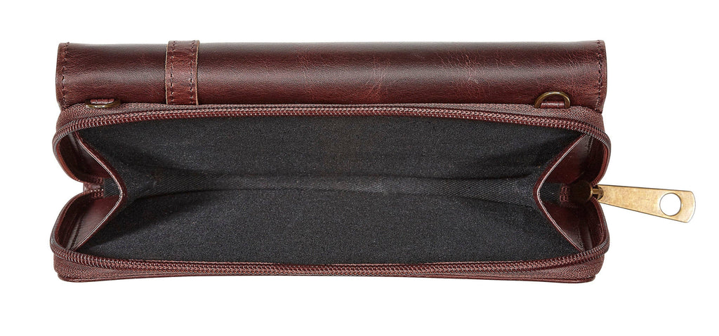 AWST Int'l Snaffle Bit Leather Cross Body Wallet: Black / STD
